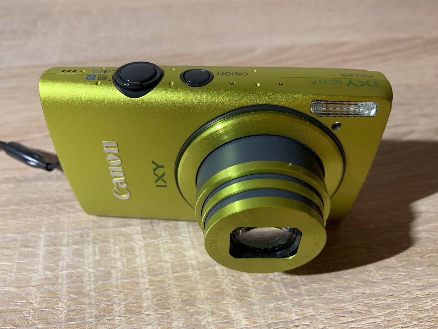 ラジオ！！Canon IXY 600F イエロー キヤノン、8倍ズームレンズで世界最薄の「IXY 600F」 - デジカメ Watch