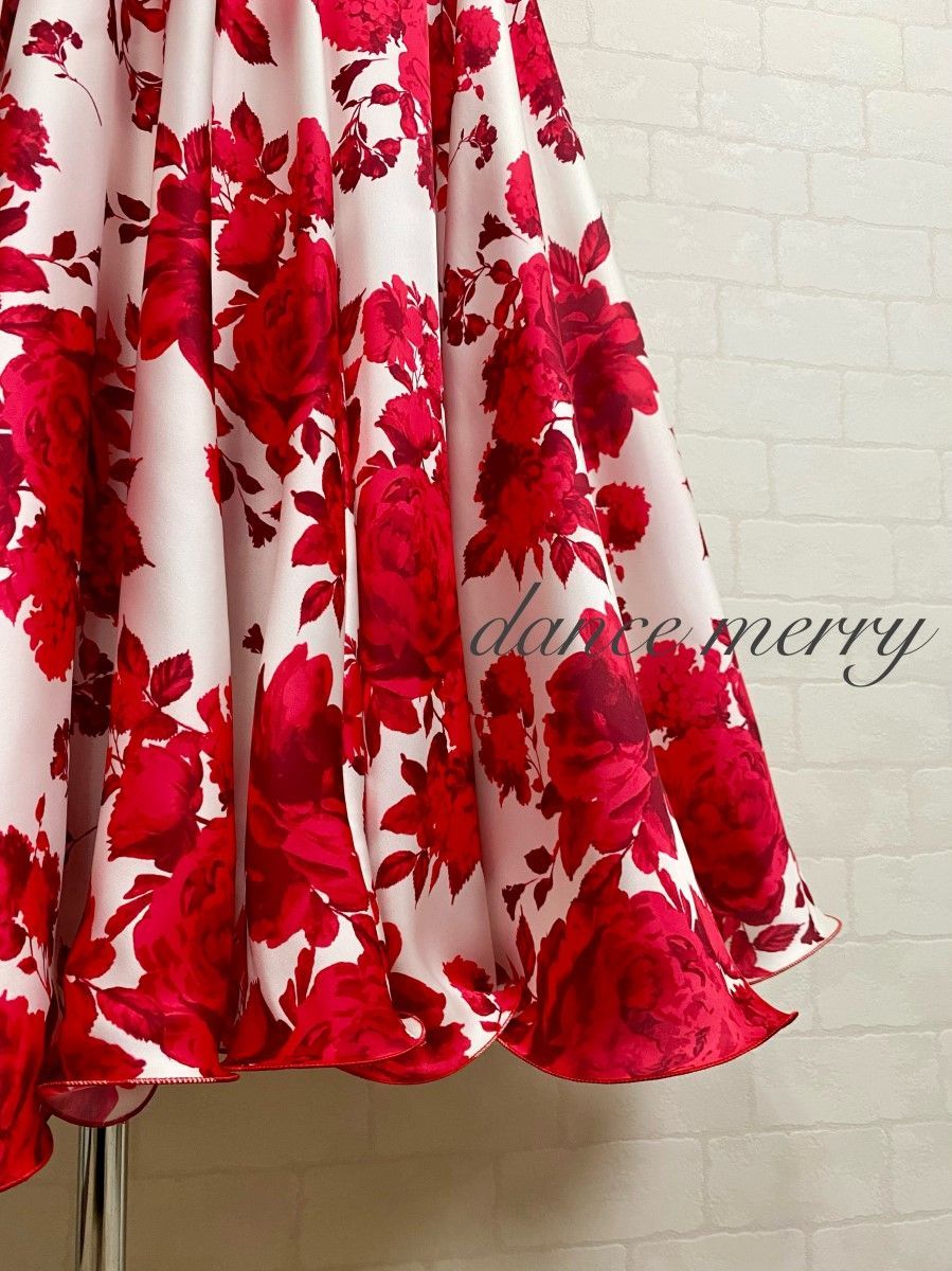 新品 フレアー最大！ パソドブレ パソ ワルツ 社交ダンス スカート 赤