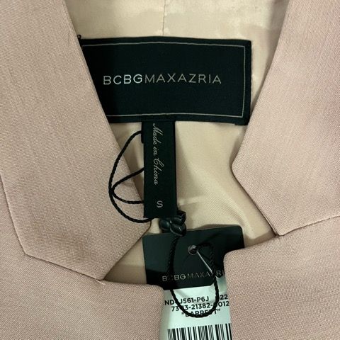 値下げ！！BCBGMAXAZRIA アウター　ジャケット ビーシービージーマックスアズリア BCBGMAXAZRIA ジャケット 長袖 無地
