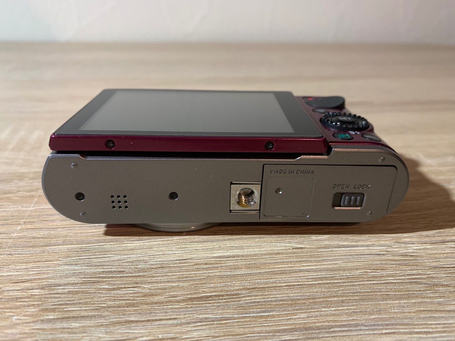 7264 Casio EXILIM EX-ZR1700 ワインレッド デジカメ 動作確認済み