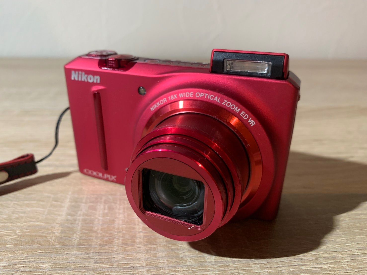 ✨美品✨Nikon COOLPIX 9300 レッド 赤 デジカメ 動作品 Nikon COOLPIX S9300 レッド 18倍ズーム 本体のみ動作未確認 Amazon