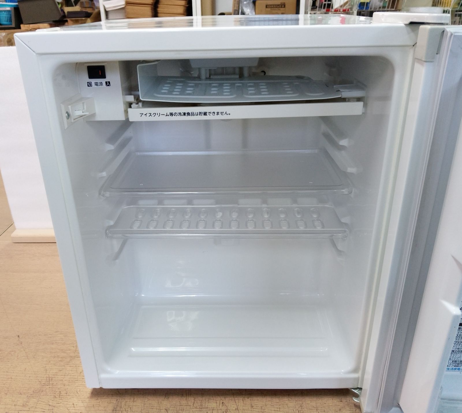 中古品】ワンドア冷蔵庫 東芝製 GR-HB40GA（W） 38L 年式：2018年 管理