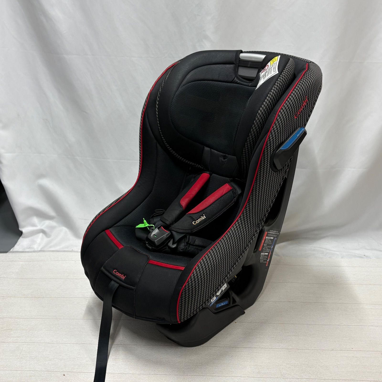 マルゴットEG ミラノブラック チャイルドシート ブラック レッド 黒 赤