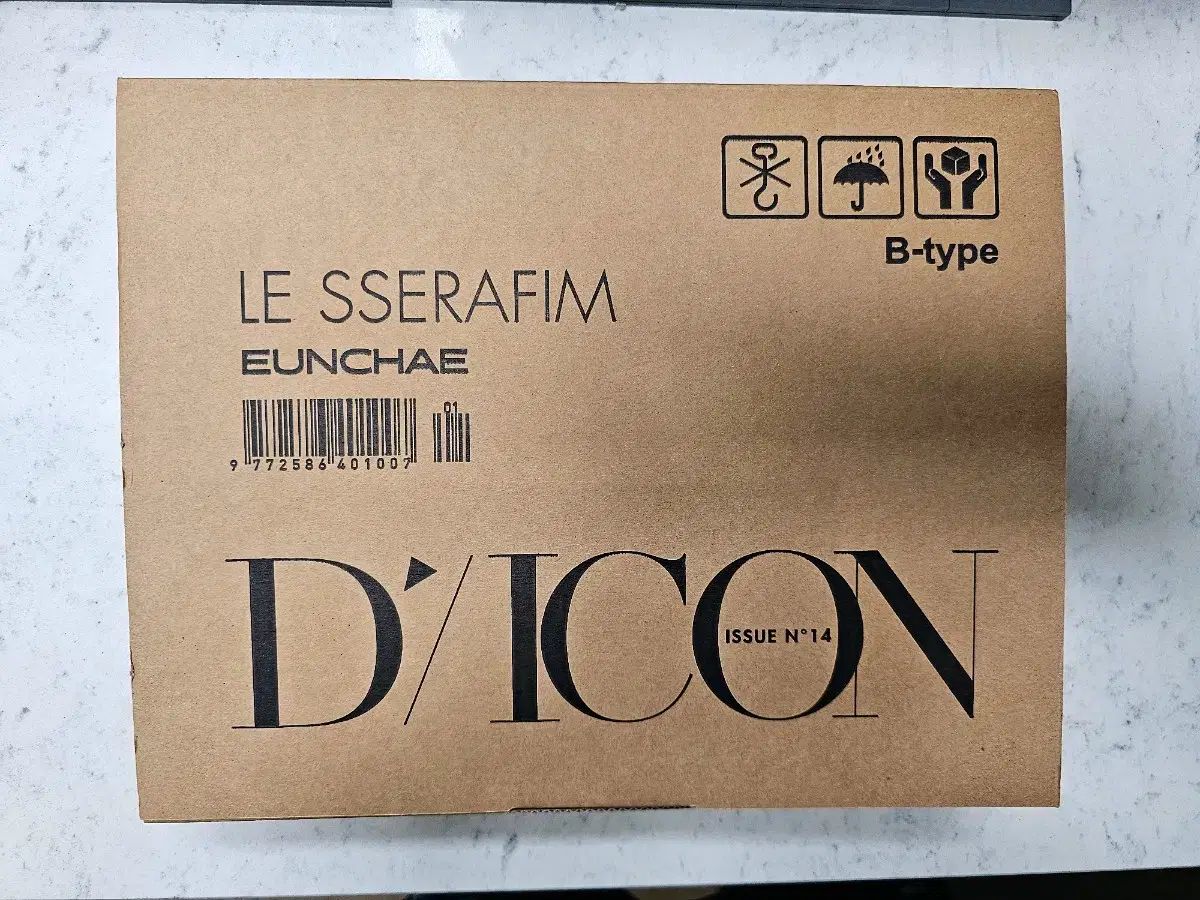 LE SSERAFIM（ルセラフィム・ルセラ） ホン・ウンチェ（HONG EUNCHAE