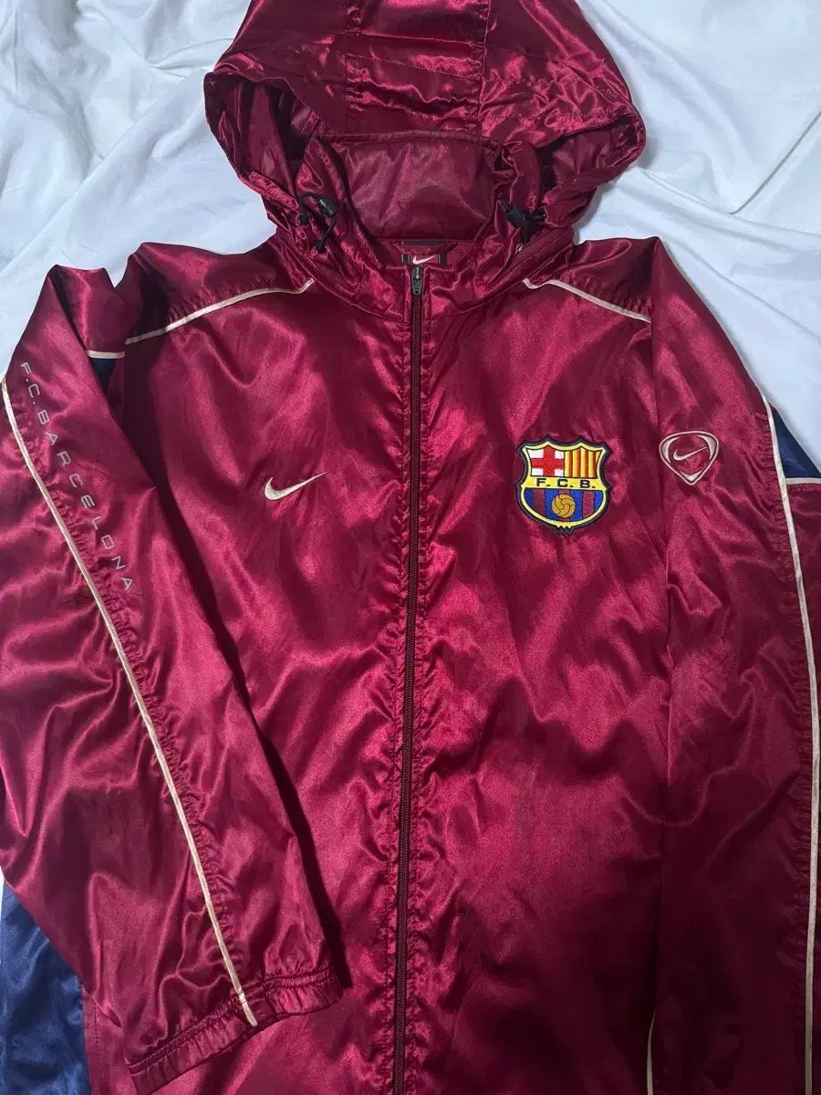 NIKE　ナイキ　Y2K　00s FCバルセロナ エムブレム　ナイロンジャケット NIKE ナイキ Y2K 00s FCバルセロナ エムブレム ナイロンジャケット