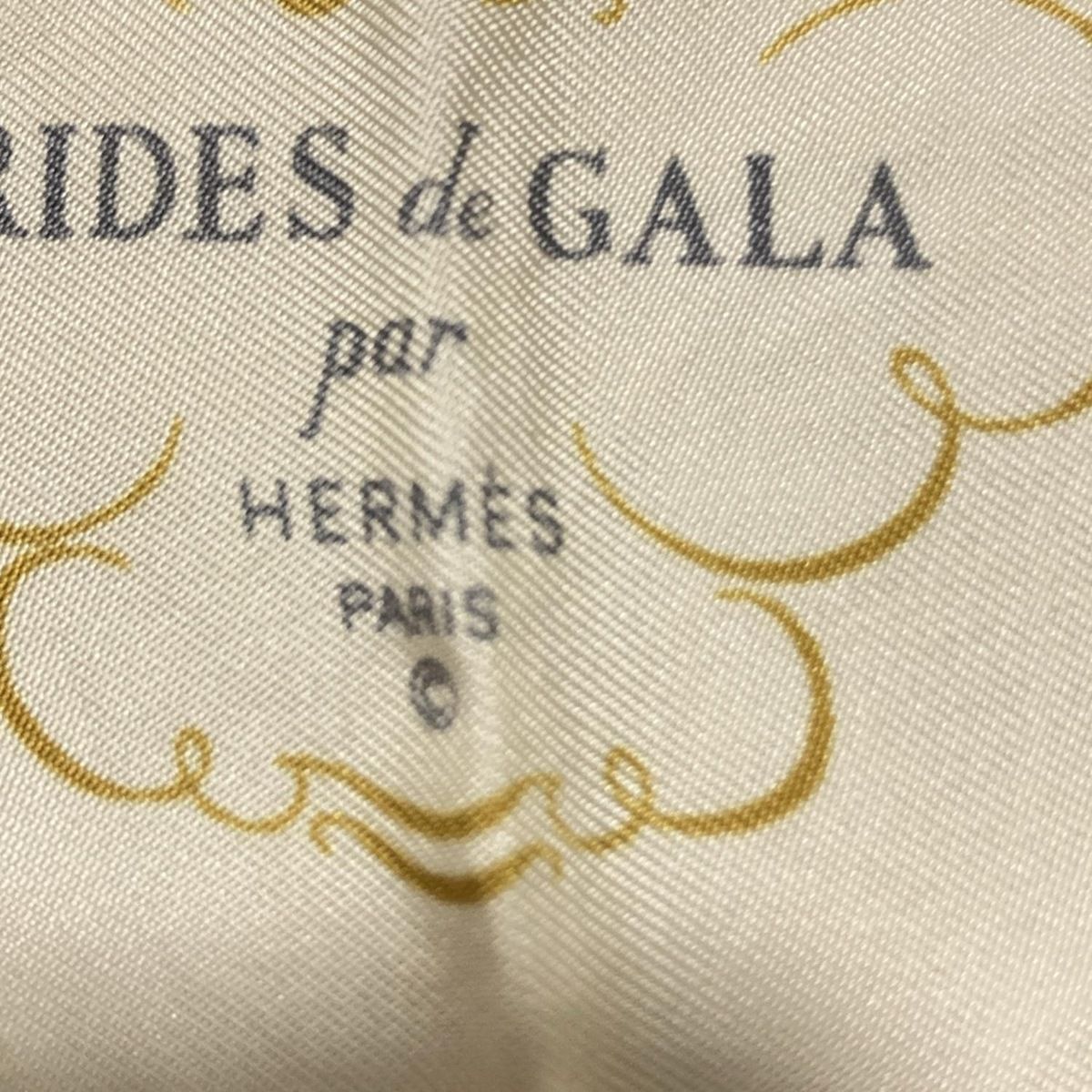 HERMES(エルメス) スカーフ美品 プチカレ アイボリー×オレンジ