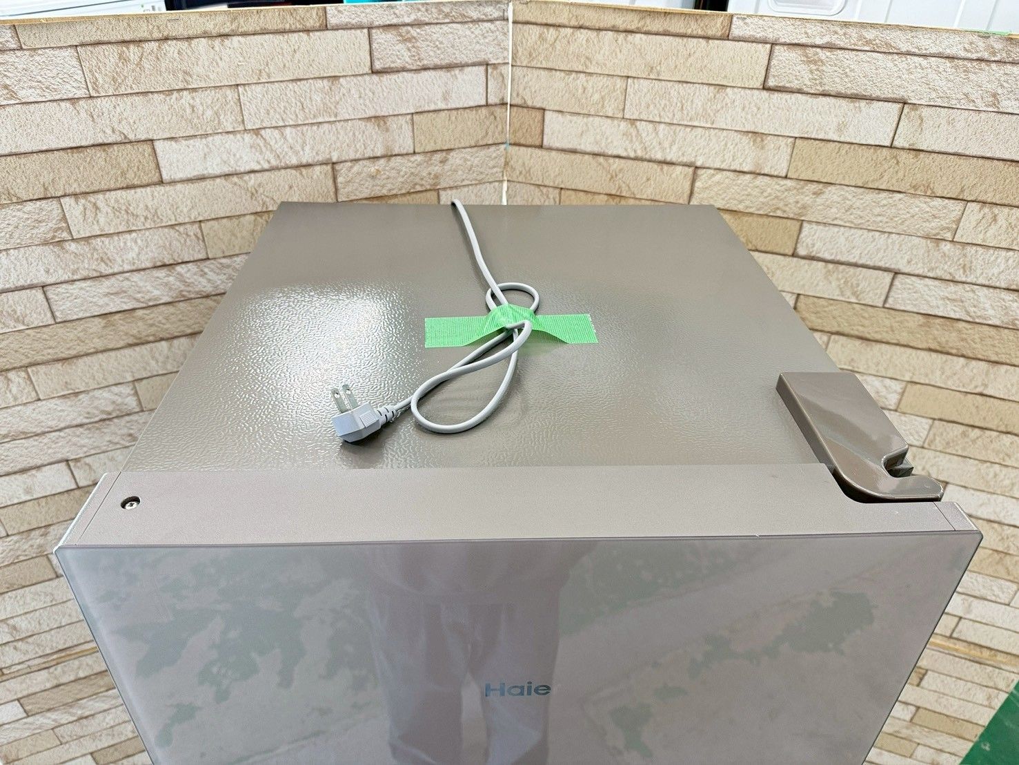 大阪送料無料☆3か月保障付き☆冷蔵庫☆ハイアール☆2ドア☆2023年☆JR