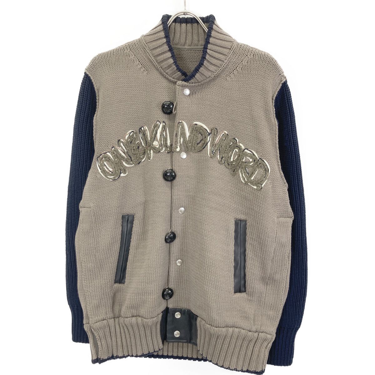 sacai サカイ 23-02985M ﾌﾞﾗｳﾝ×ﾈｲﾋﾞｰ ｴﾘｯｸﾍｲｽﾞ ｴﾝﾌﾞﾛｲﾀﾞﾘｰﾛｺﾞ ﾆｯﾄ