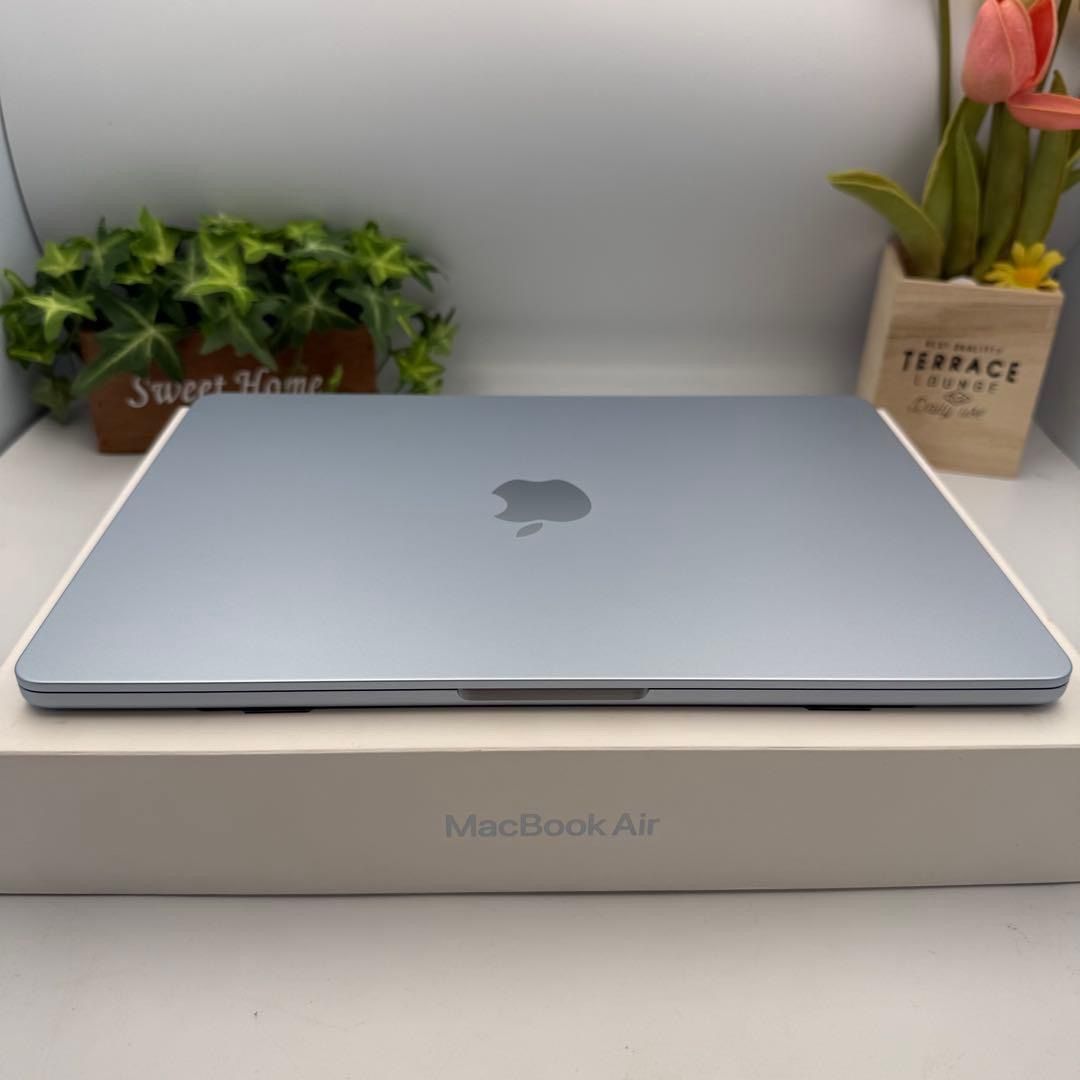 ほぼ新品】MacBook Air M4 14インチ 2025 16 / 256 - メルカリ