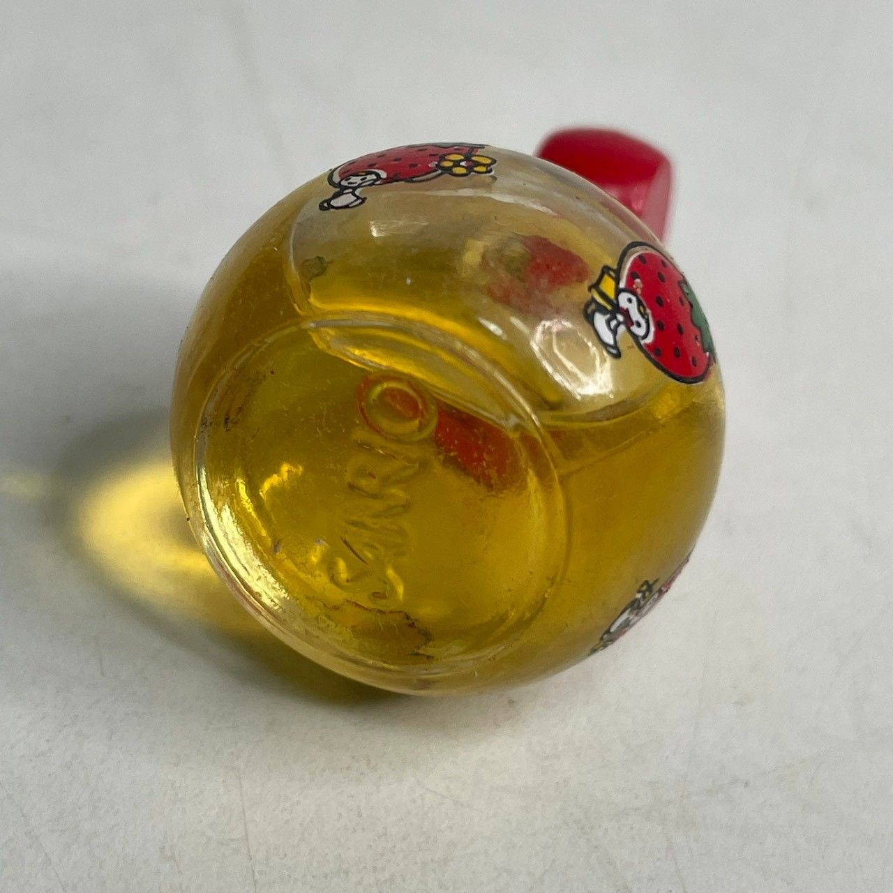 昭和レトロサンリオ香水　レアストロベリー香水1976 昭和サンリオレアストロベリー香水1976 昭和サンリオレアストロベリー