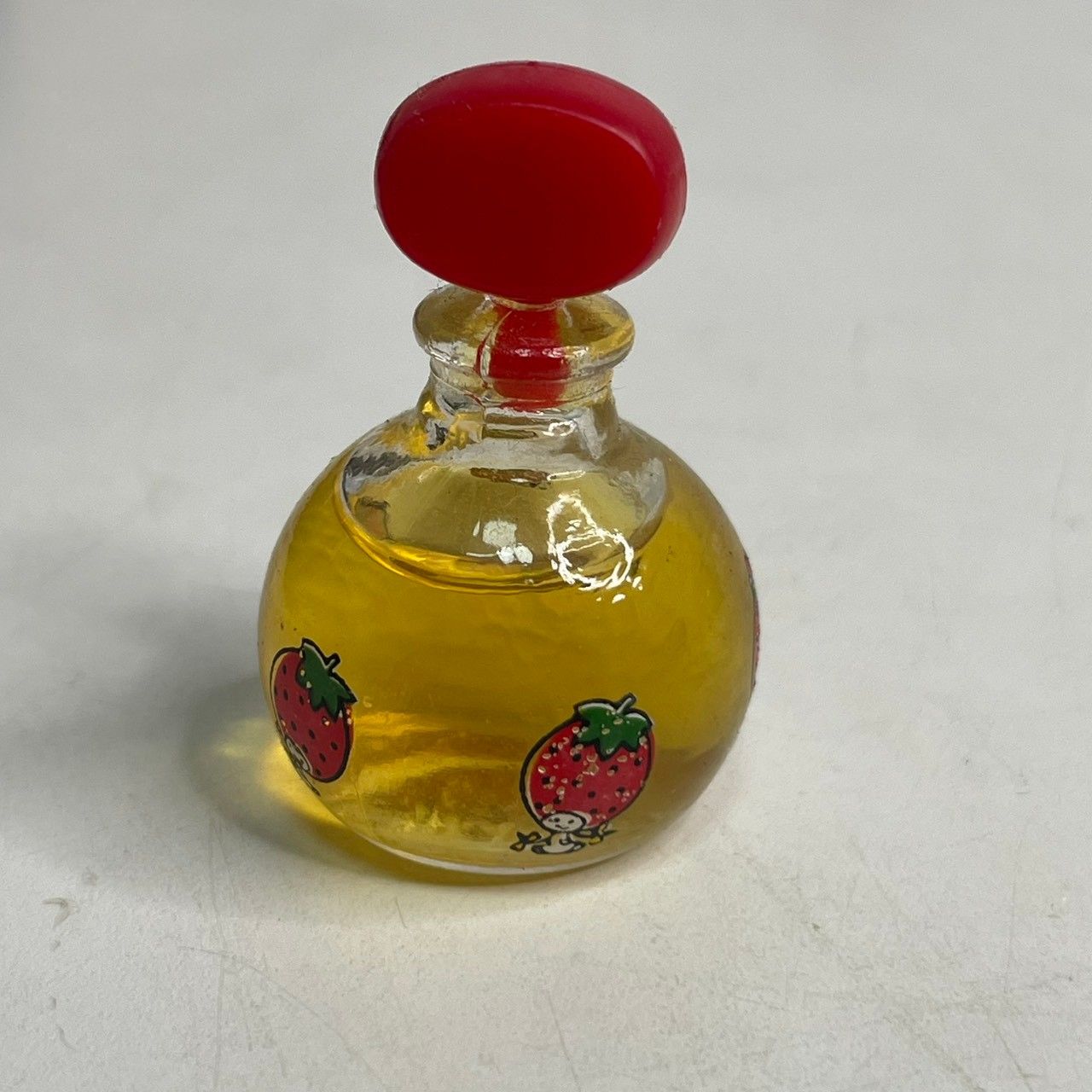 ○レア ほぼ未使用 サンリオ 香水 ストロベリーキング ミニ香水 レトロ