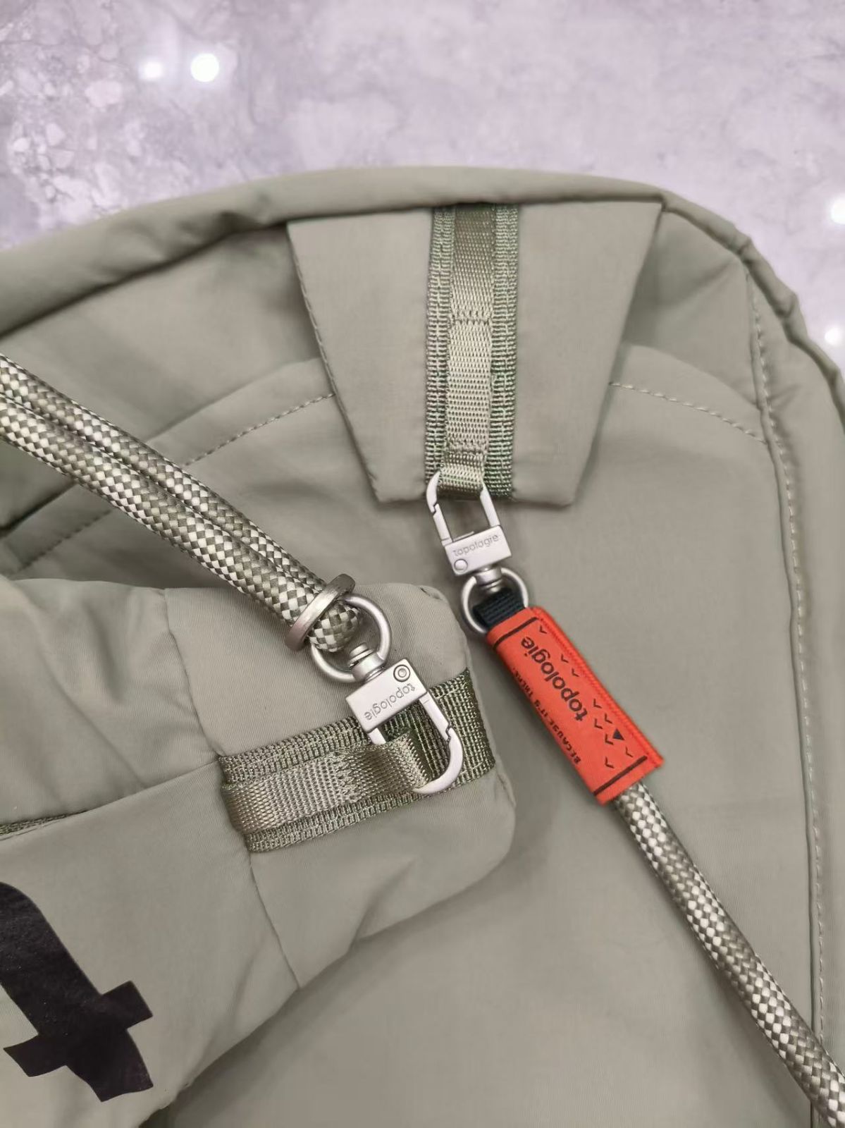 topologie Sling トライアングル メッセンジャーバッグ ラージ - メルカリ