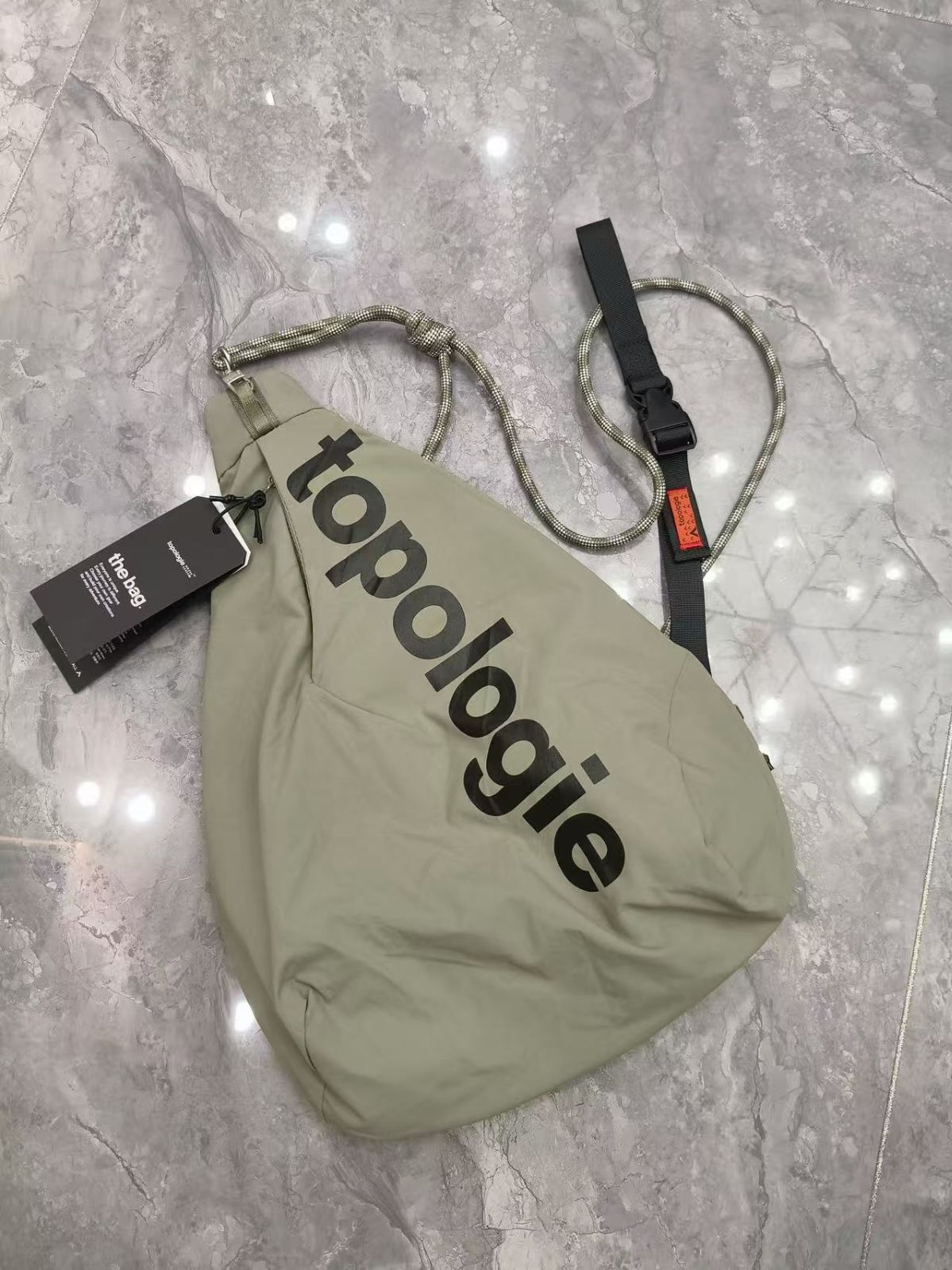 topologie Sling トライアングル メッセンジャーバッグ ラージ - メルカリ