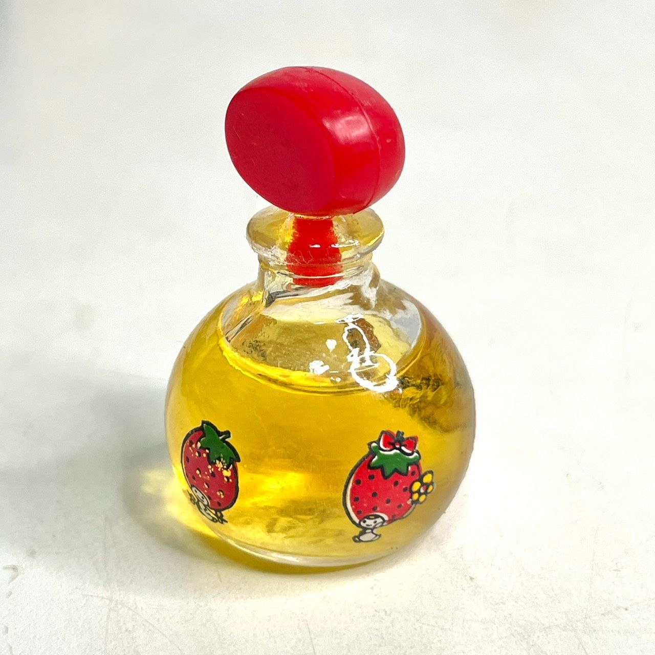 ○レア ほぼ未使用 サンリオ 香水 ストロベリーキング ミニ香水 レトロ