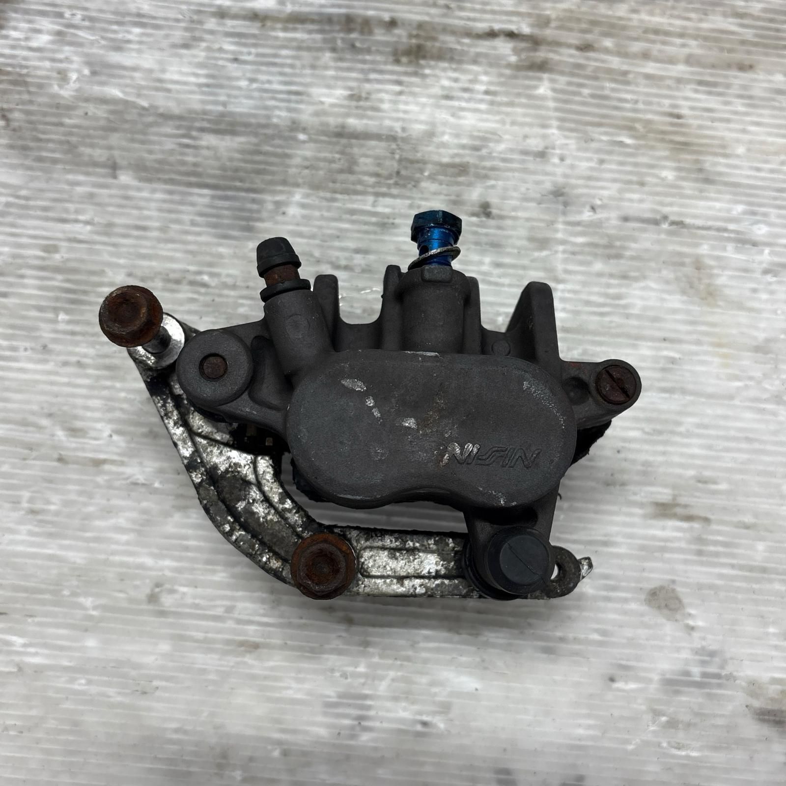 ホンダ　CB400SF バージョンS NC31 フロントキャリパー ホンダ CB400SF バージョンS NC31 フロントキャリパー 【公式通販】