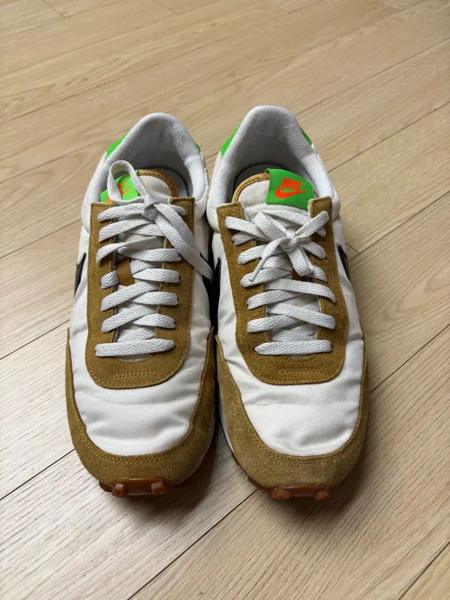 Boon EXTRA 永久定番コンバース CONVERSE 卸売 スニーカーの20世紀遺産