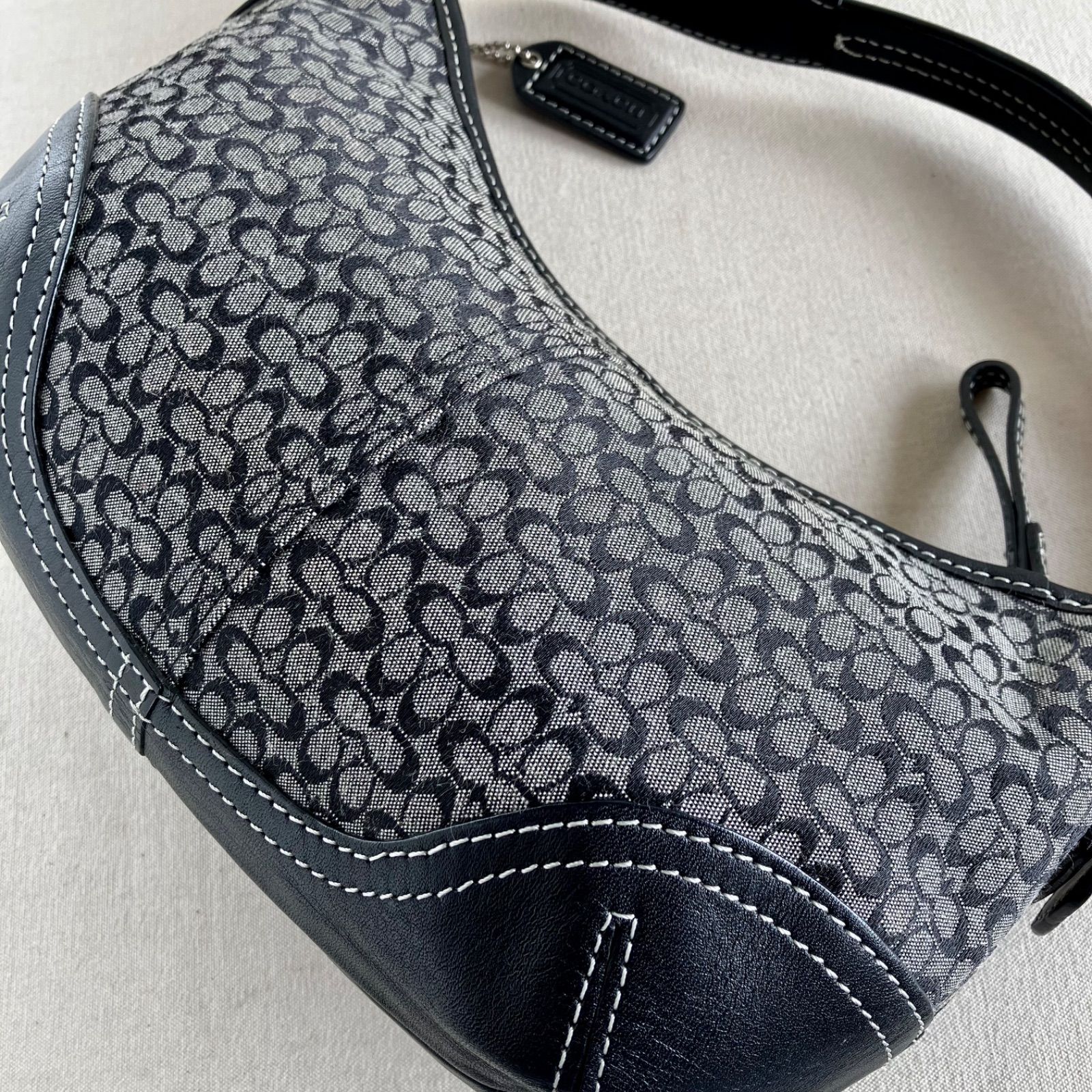 バッグ Coach Soho Hobo Shoulder Bag y2k Vintage Coach Soho Mini Hobo Shoulder Bag Black Leather Y2K Error