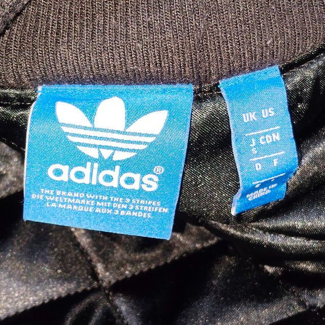 adidas アディダス スタジャン 切替 黒 白 青 赤 ワッペン デカロゴ 