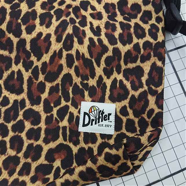 ◇ Θ 【ドリフター Drifter】レオパード柄 ショルダーバッグ 