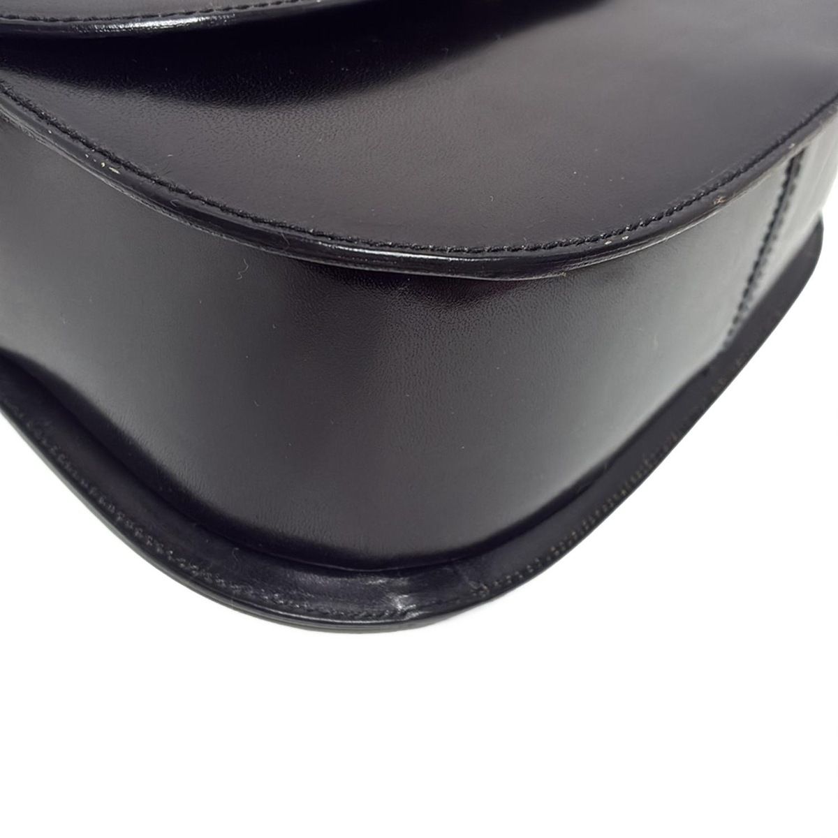 Bally レザー　ブラック ショルダーバッグ BALLY ショルダーバッグ サコッシュ ブラック BALLY ショルダーバッグ