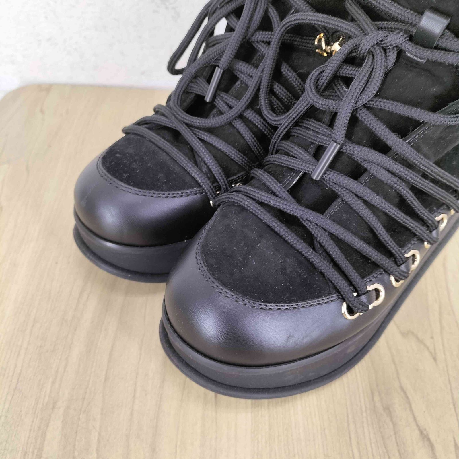 サルヴァトーレフェラガモ Salvatore Ferragamo ガンチーニ ショート