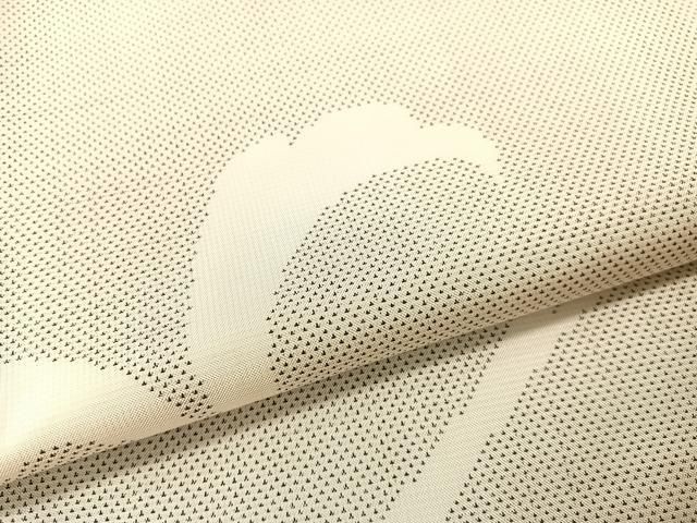 平和屋着物○本場大島紬 白大島 名匠たかし 9マルキ 彩 唐草文 証紙