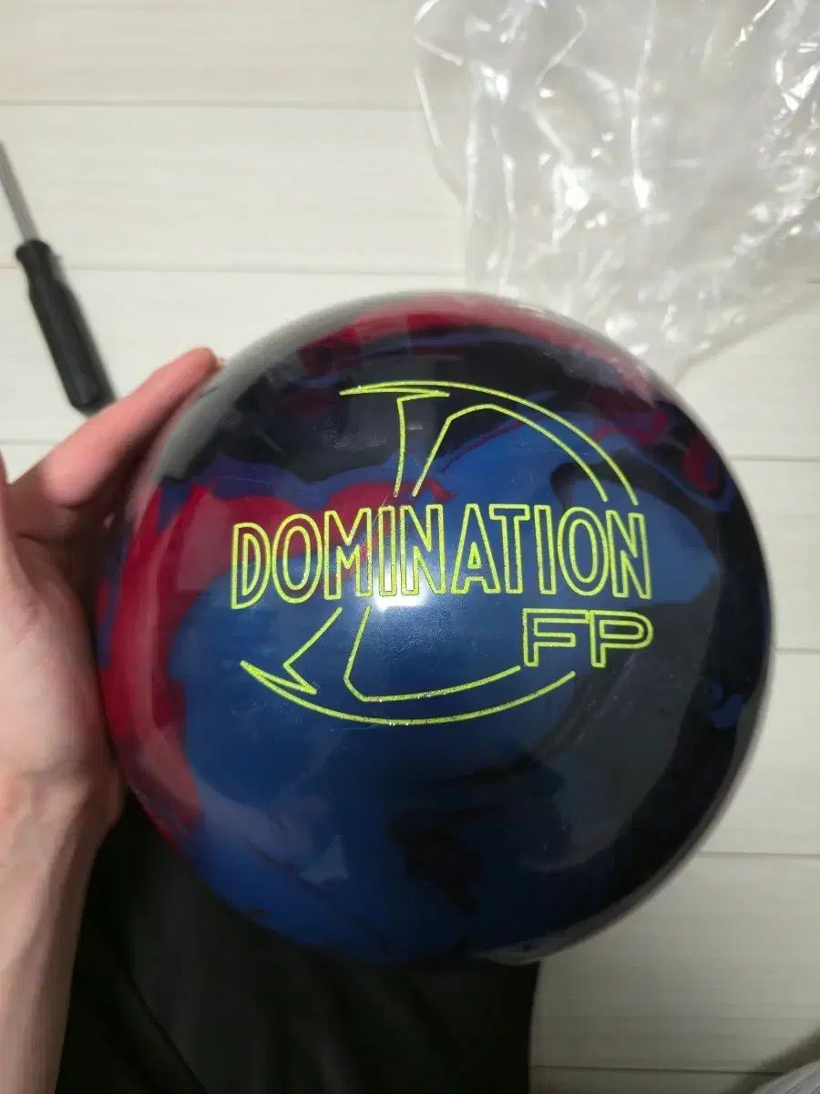 ストーム 15ポンド ボウリング ボール 元箱 中古 アイデンティティ