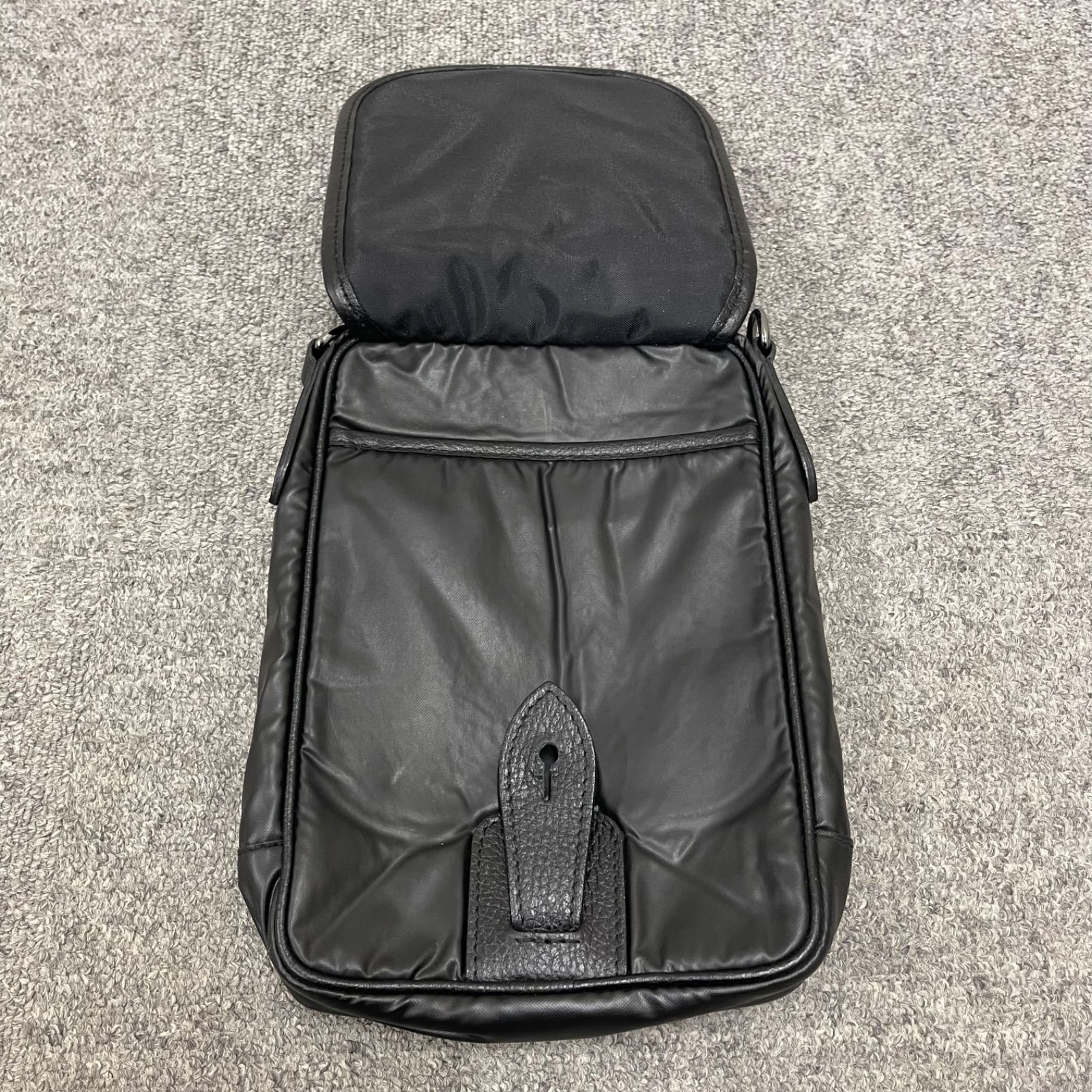 NPA】HUNTING WORLD ハンティングワールド バチュークロス ショルダー