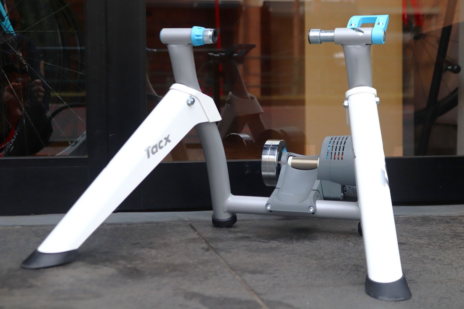 タックス TACX フロー FLOW SMART スマートトレーナー 【東京南麻布店