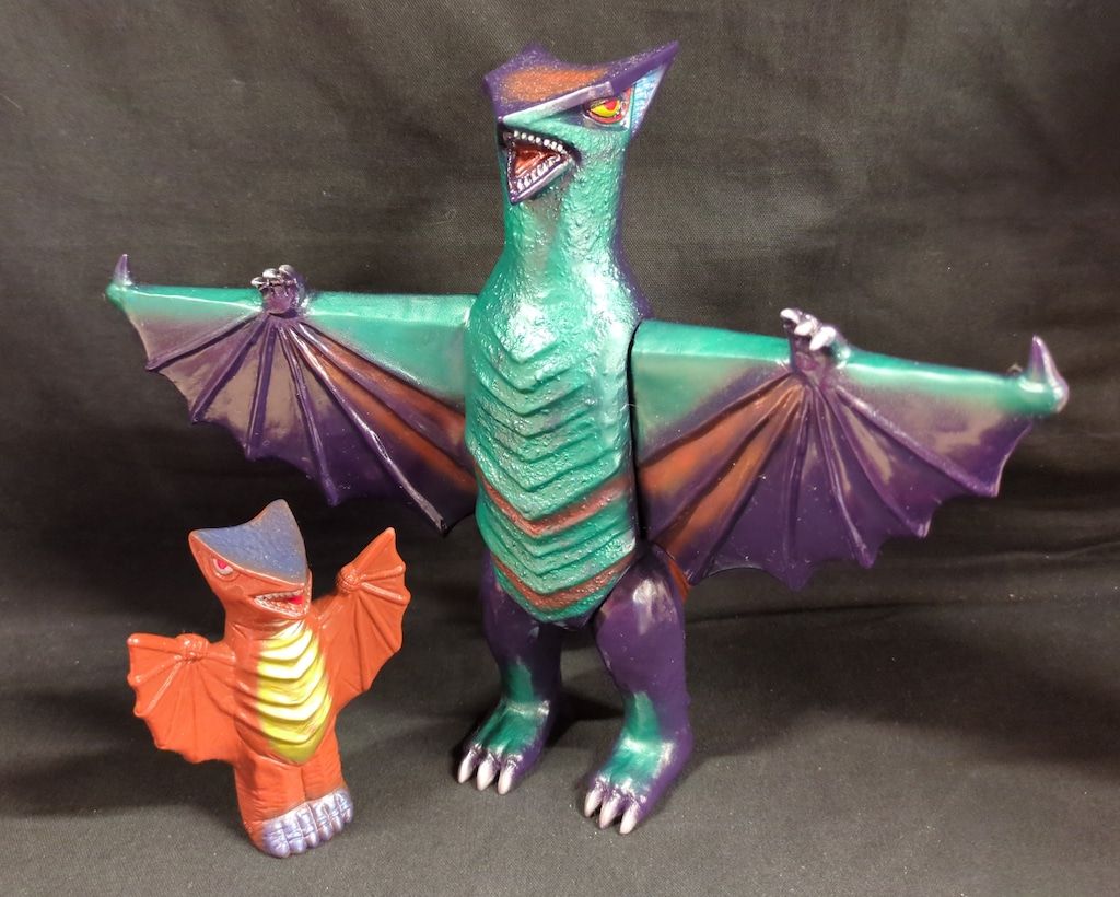 マーミット 世紀の大怪獣シリーズ/怪獣天国 ギャオス 黒紫成型/緑/茶