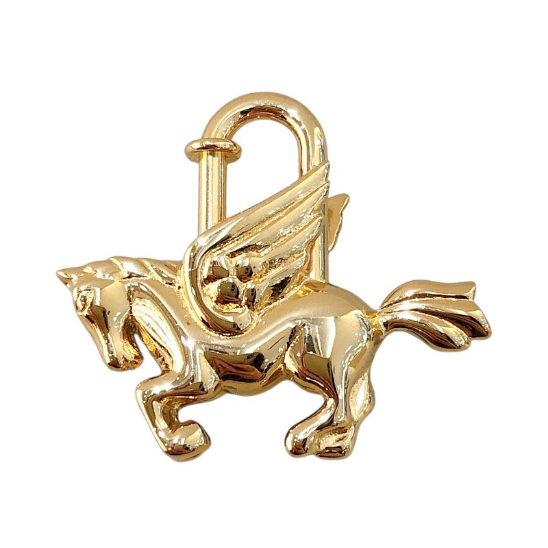美品 HERMES ペガサス カデナ パドロック ゴールド エルメス HERMES ペガサス カデナ ゴールド メタル カデナ - メルカリ