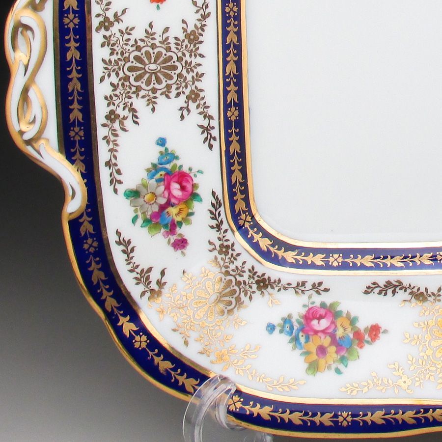コウルドン 藍地金彩 プレート 径258mm / N83D Cauldon コウルドン】1920年代製 ピンクの金彩トリオ | Bunny Ears Antiques