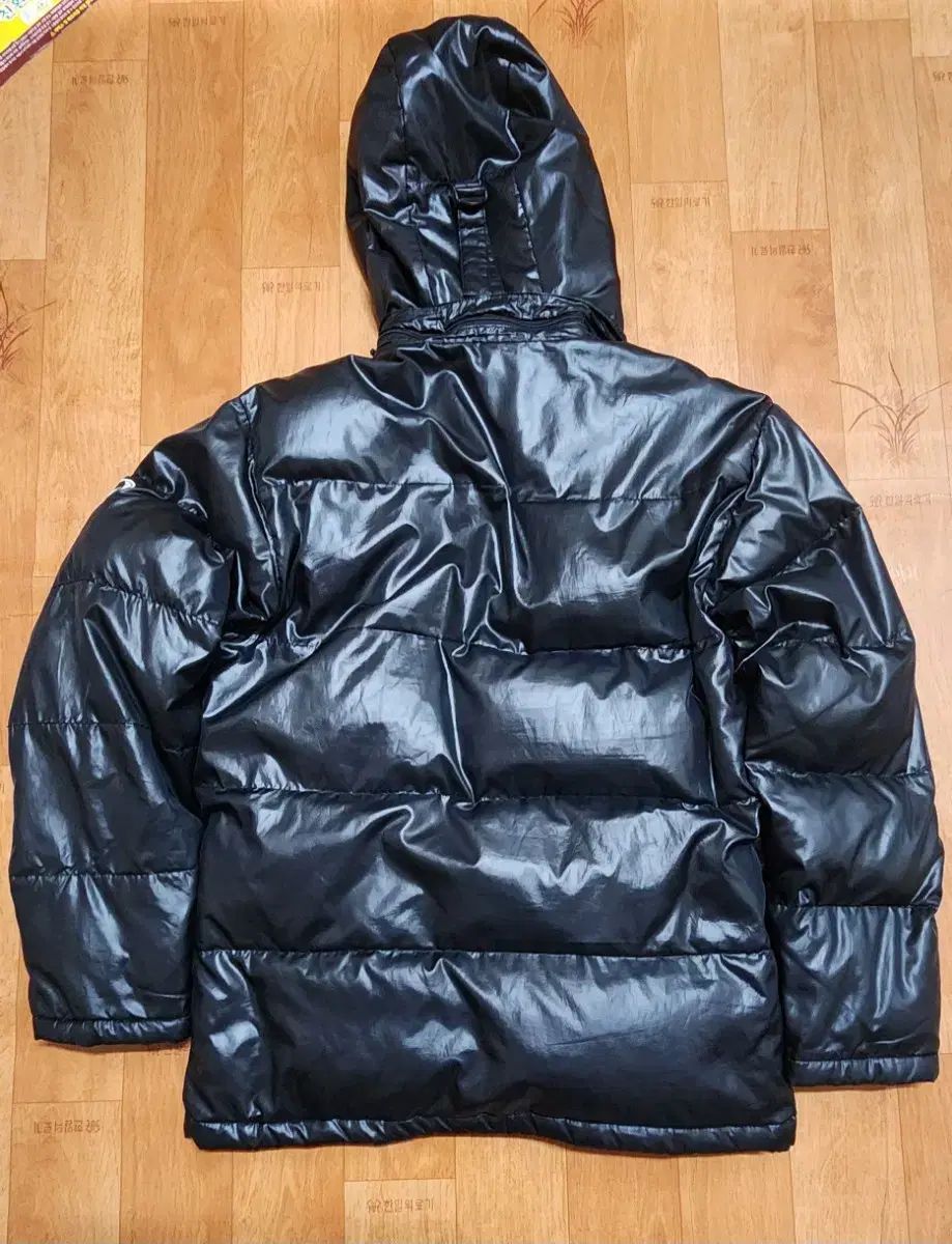 マンチェスターユナイテッドダウン ナイキ マンチェスター ユナイテッド ダウン ブラック - メルカリ