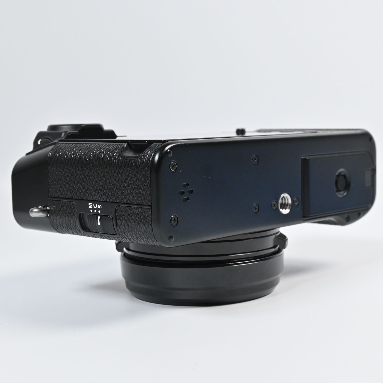 ☆極上品☆FUJIFILM X100VI ブラック ショット数600回 2言語モデル