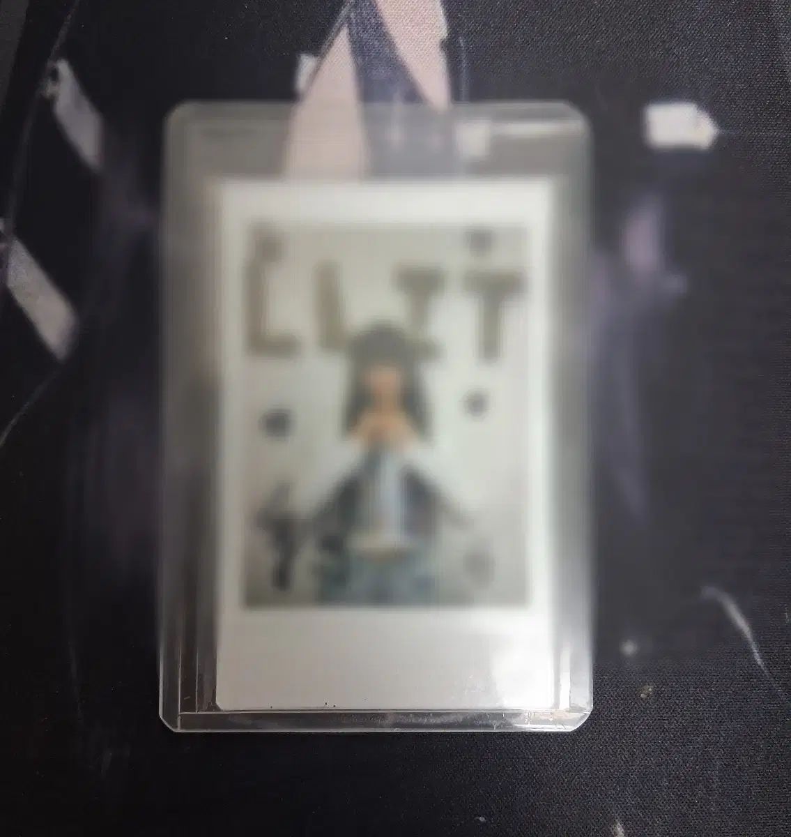 アイリット イロハ サイン入り チェキ ポラロイド 出品 ILLIT IROHA