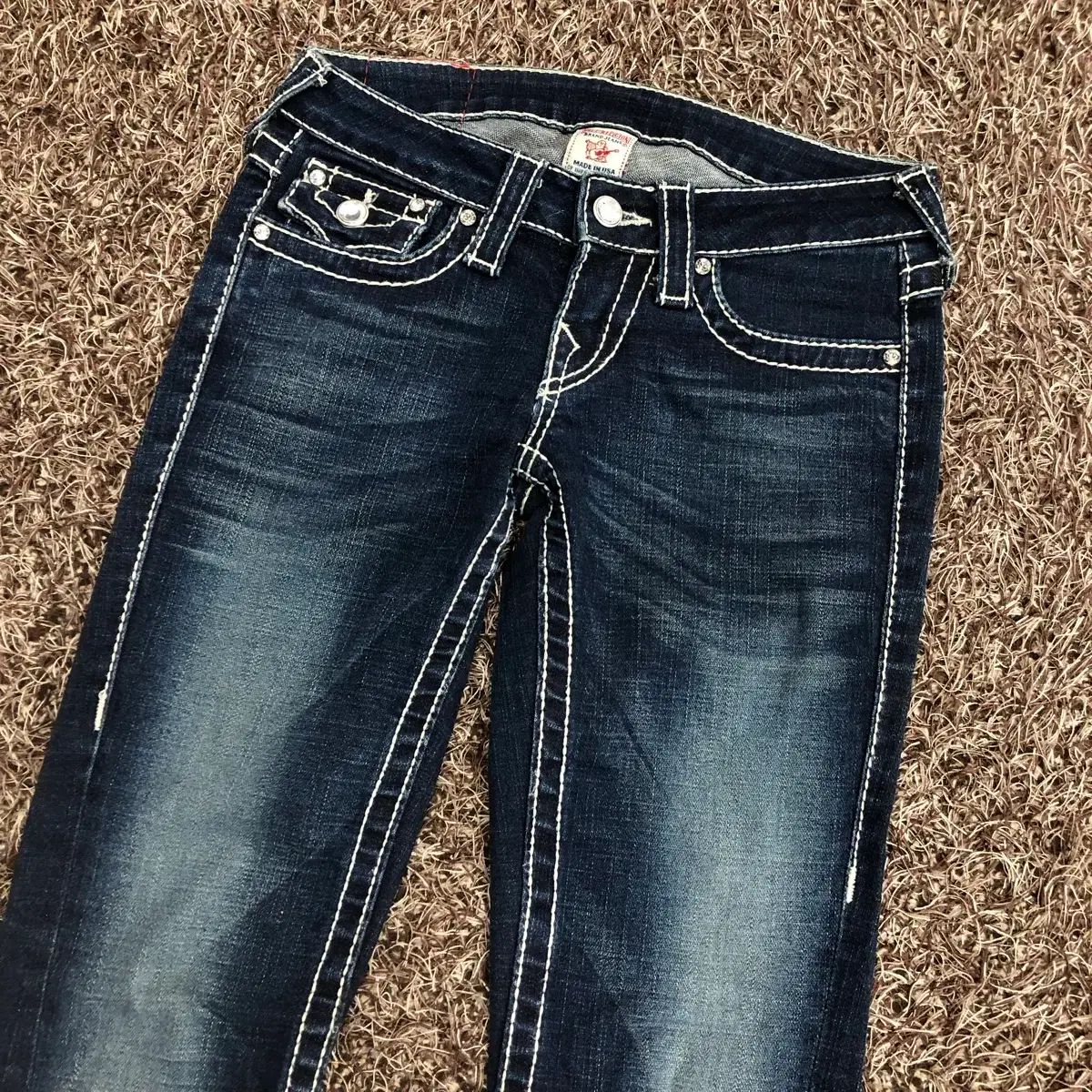 最終❣️トゥルーレリジョン❣️JOEYSUPER T❣️デニム❣️ブーツカット❣️パンツ❣️ トゥルーレリジョン 新世界百貨店購入 JOEY ブーツカット デニム 26