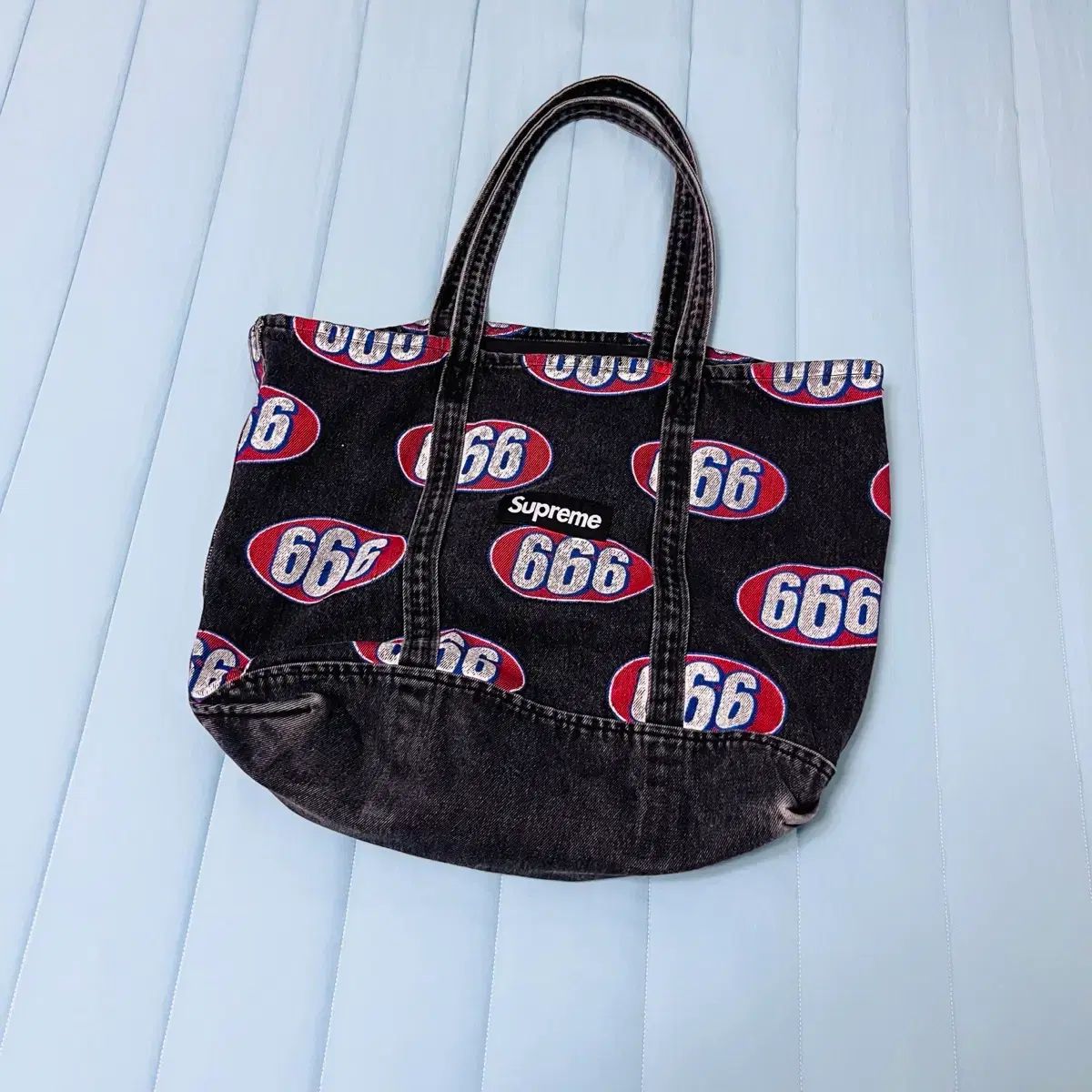 Supreme 666ロゴ デニムトートバッグ Supreme 666 デニム トートバッグ - メルカリ