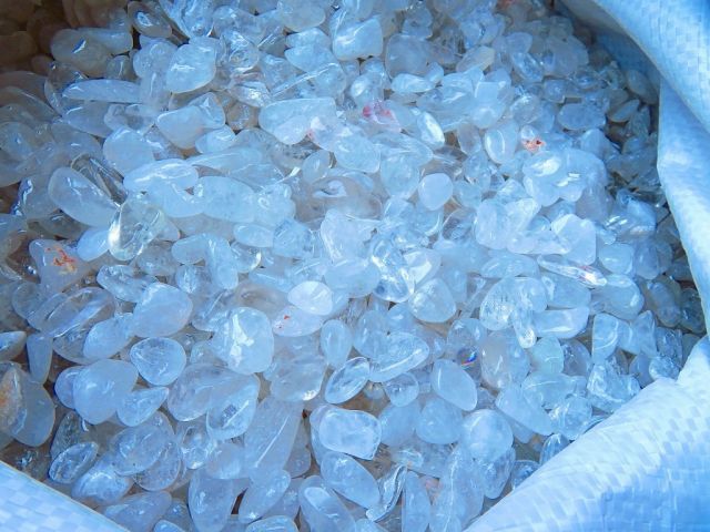 超強パワー☆天然宝石☆ヒマラヤ水晶原石☆さざれ巨大200g 【公式通販】