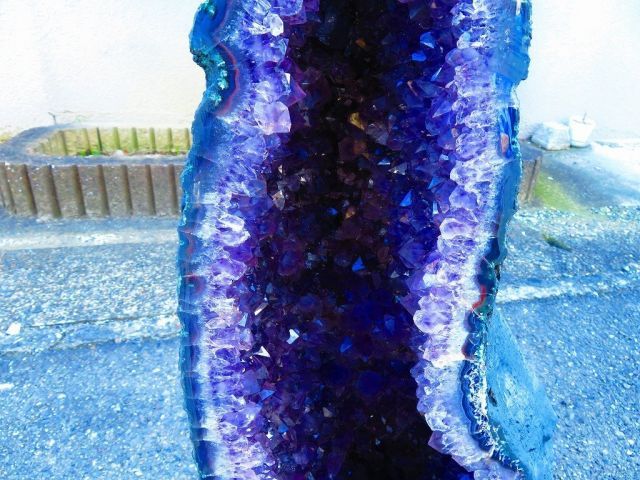 ウルグアイ産超強パワー☆超迫力☆ウルグアイ産☆濃い濃い天然水晶宝石