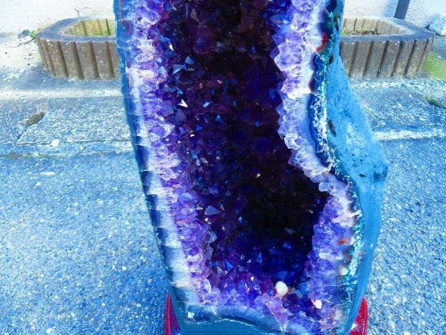 ウルグアイ産超強パワー☆超迫力☆ウルグアイ産☆濃い濃い天然水晶宝石