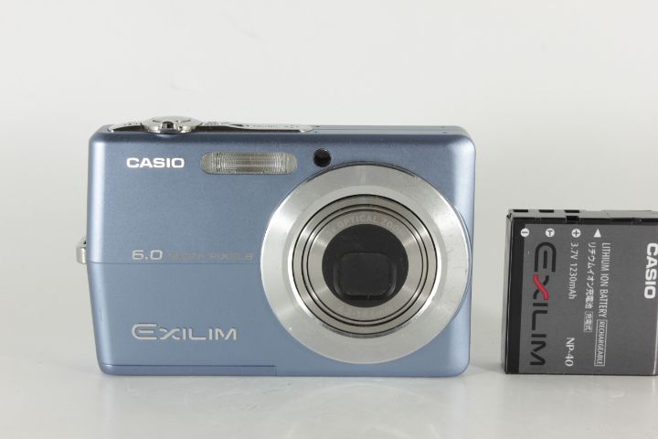 【美品】CASIO EXILIM EX-Z600 ブルー (動作確認済) 超美品 EX-Z600 ブルー 即日発送 CASIO EXILIM デジカメ 本体 土日祝