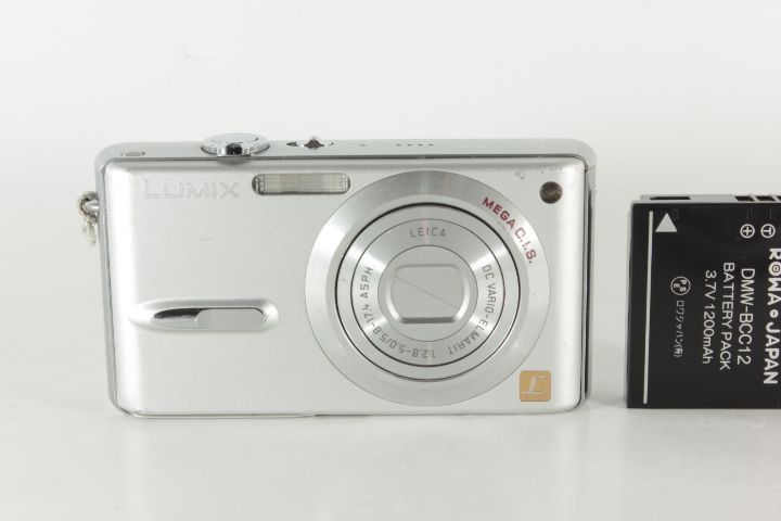 Panasonic ディスカウント パナソニック LUMIX DMC-FX9 シルバー