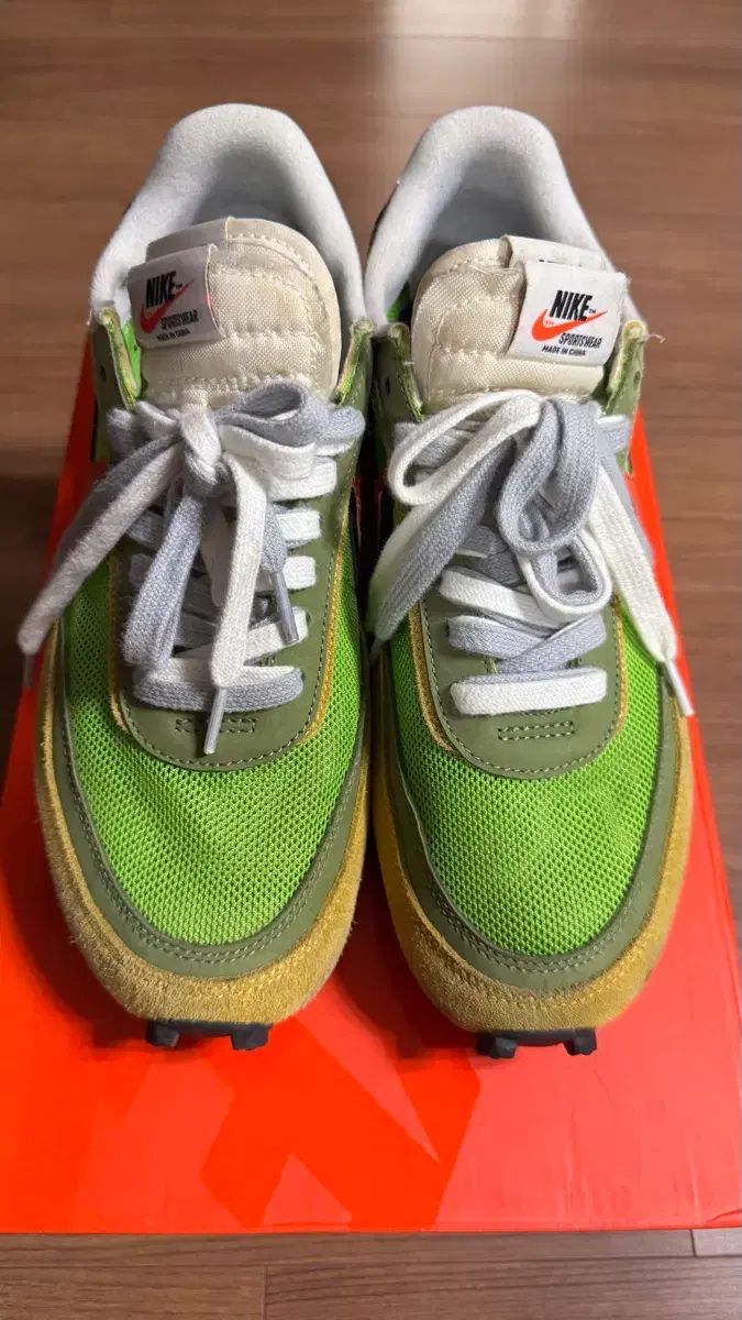 NIKE × SACAI LDワッフル グリーン マルチ - メルカリ