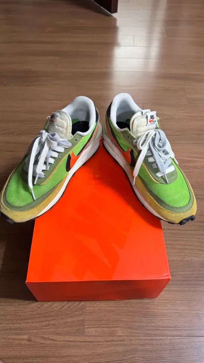 NIKE × SACAI LDワッフル グリーン マルチ - メルカリ