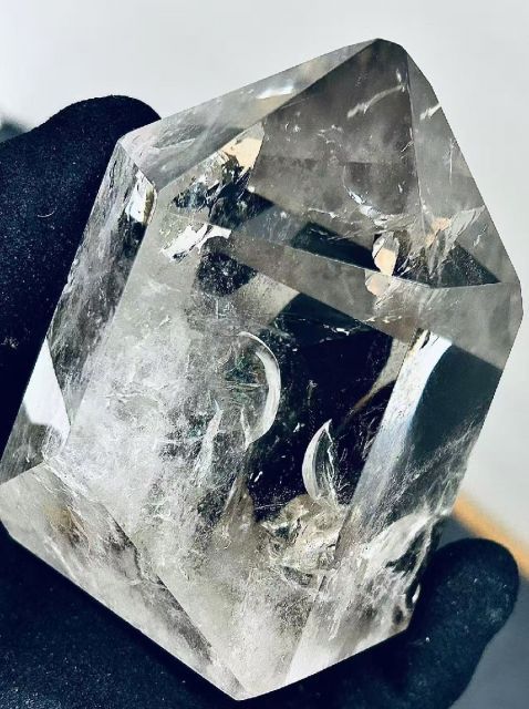 ☆超迫力☆天然水晶☆ヒマラヤ産☆高透明☆虹入り☆100A六角柱☆超巨大