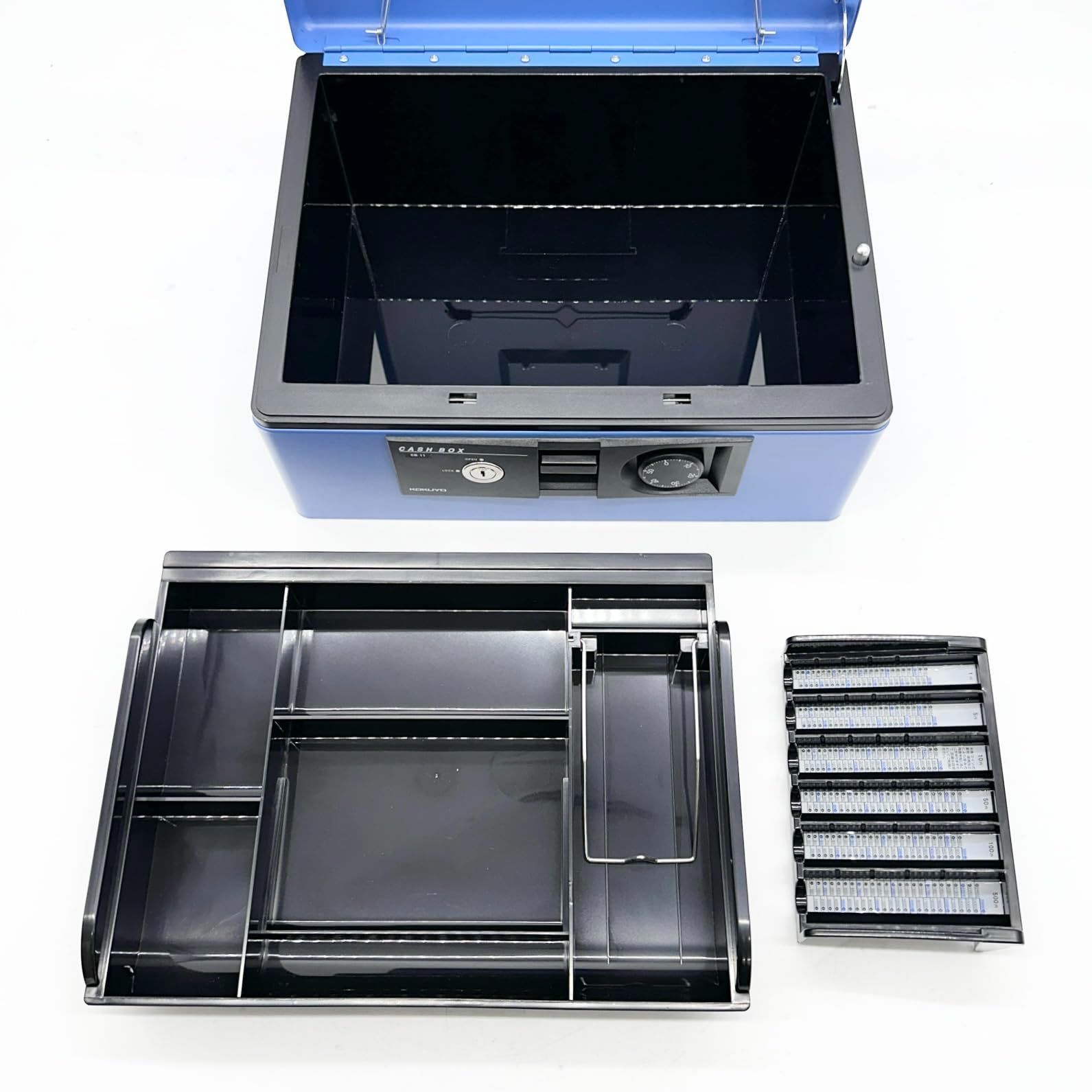 コクヨ(KOKUYO) 手提げ金庫 ダイヤル付 A4 青 CB-11B ○1936 - メルカリ