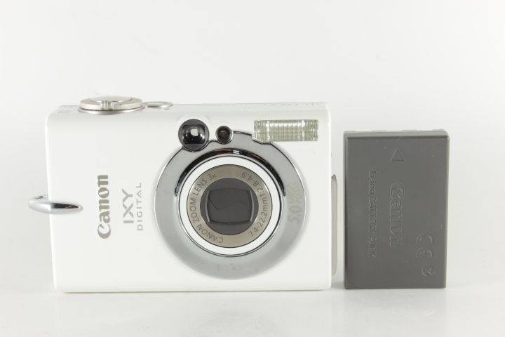CANON キャノン IXY DIGITAL 500 デジカメ 限定 ホワイト CANON キャノン IXY DIGITAL 500 ホワイト #30801 - メルカリ