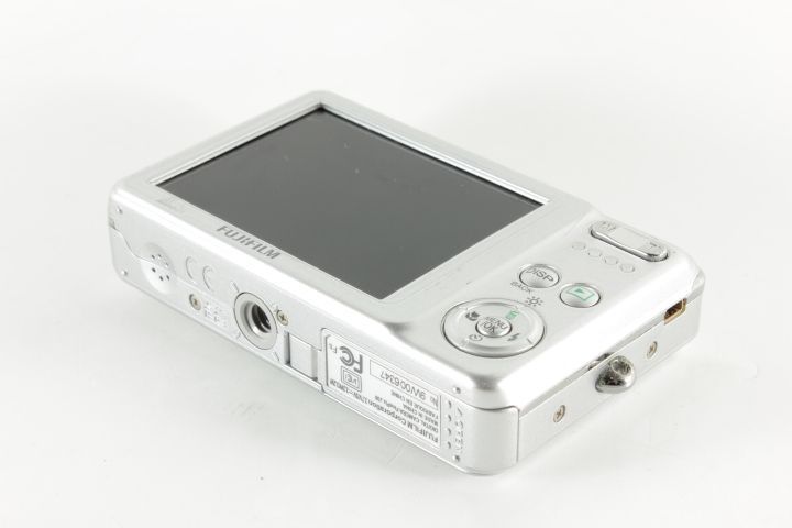 FUJIFILM フジフィルム FINEPIX J30 シルバー 9W006347 #30776 - メルカリ