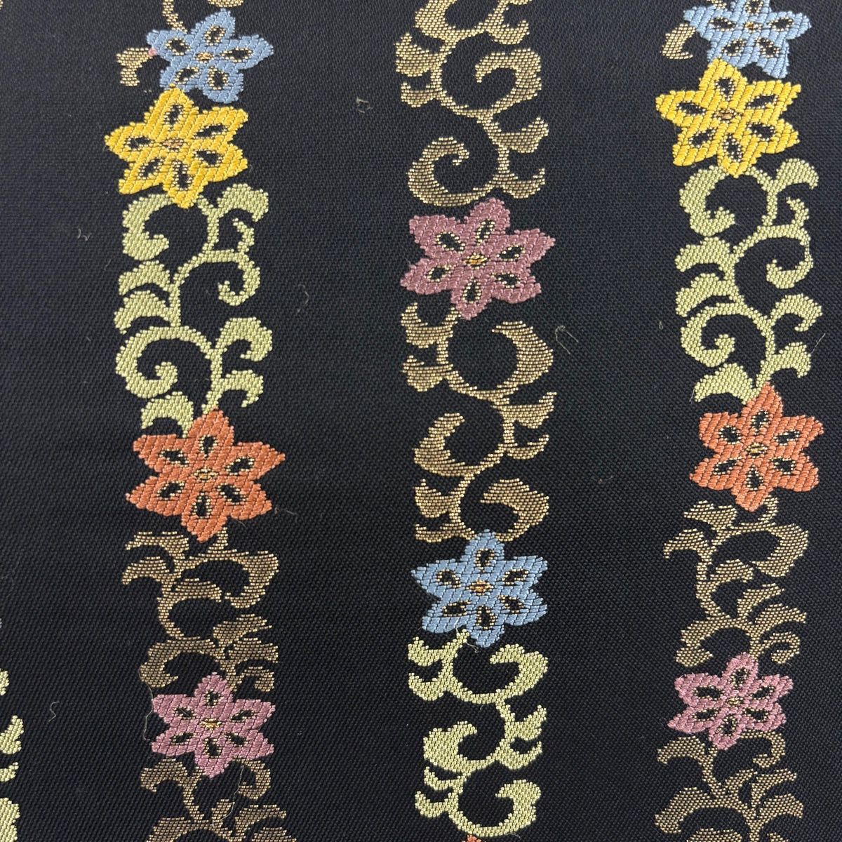 美品】 袋帯 秀品 花唐草 箔 黒 六通 正絹 【中古】 - メルカリ