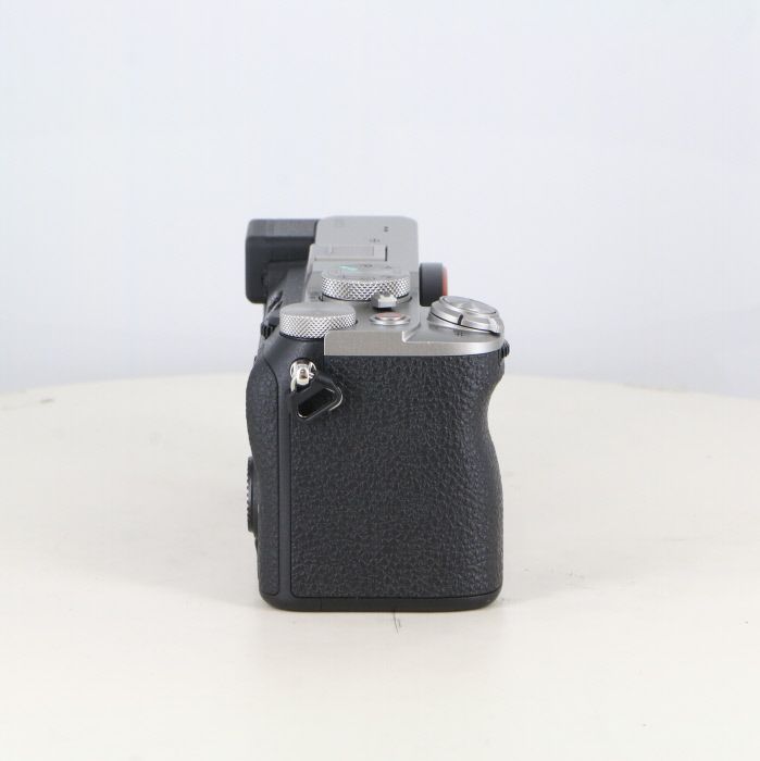 【美品】ILCE-7CM2 α7Cii ボディ （シルバー） SONY α7C II ILCE-7CM2 ボディ [シルバー] Y通常配送商品 : バリュー